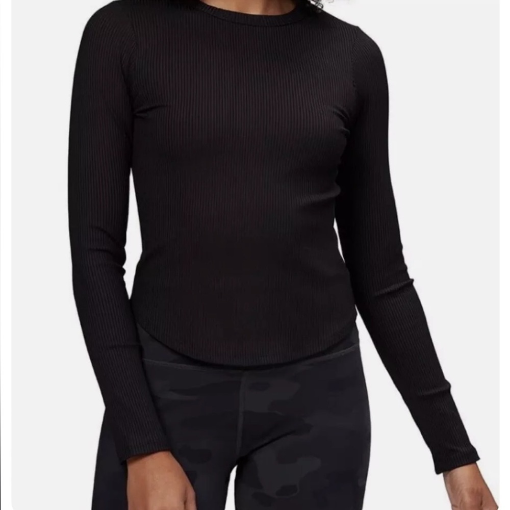 Year of Ours- Black Ribbed Long-sleeve Athleisure Shirt